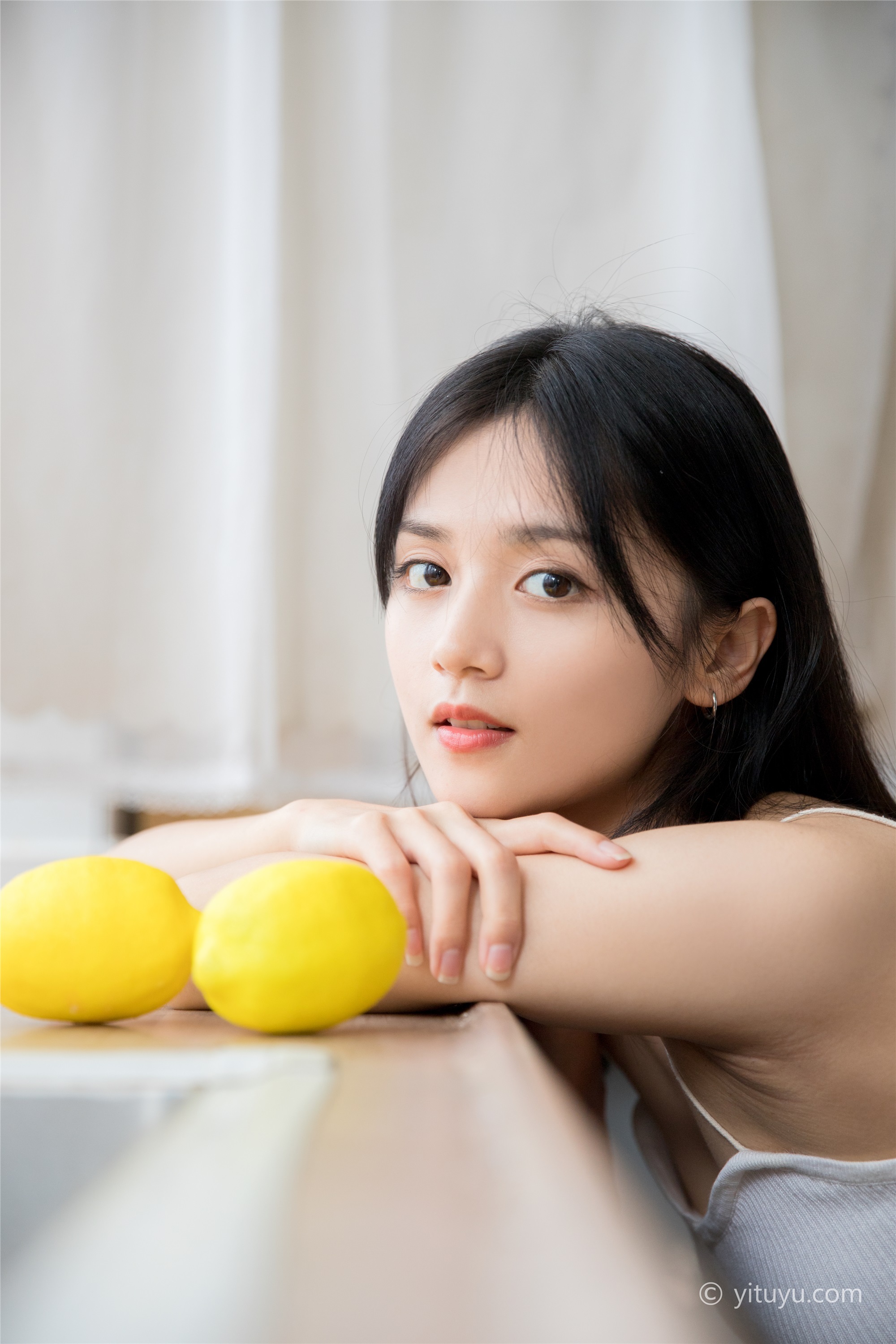 YITUYU艺图语  2021.05.31 爱与光 雨文